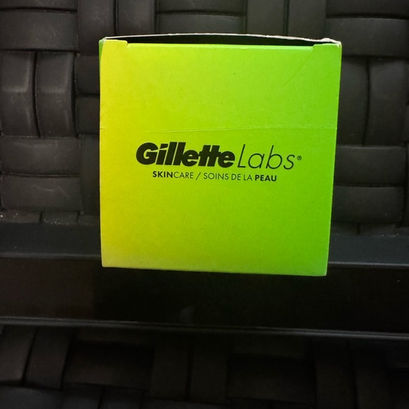 Gillette Labs Skincare cream - Picture 1 of 7